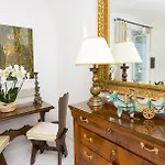 Guest house Pietra Santa 4*