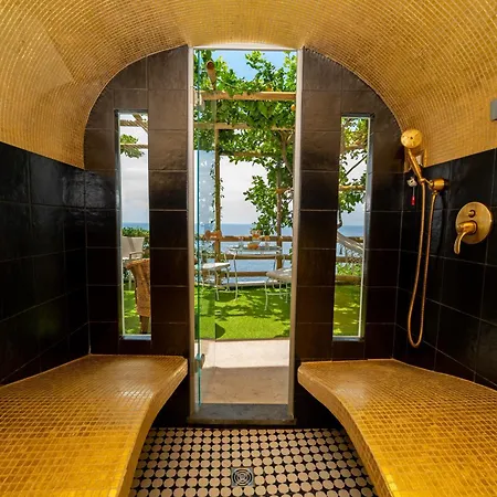 Pietra Santa Guest house 2*