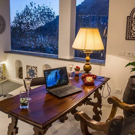 Guest house Pietra Santa 2*