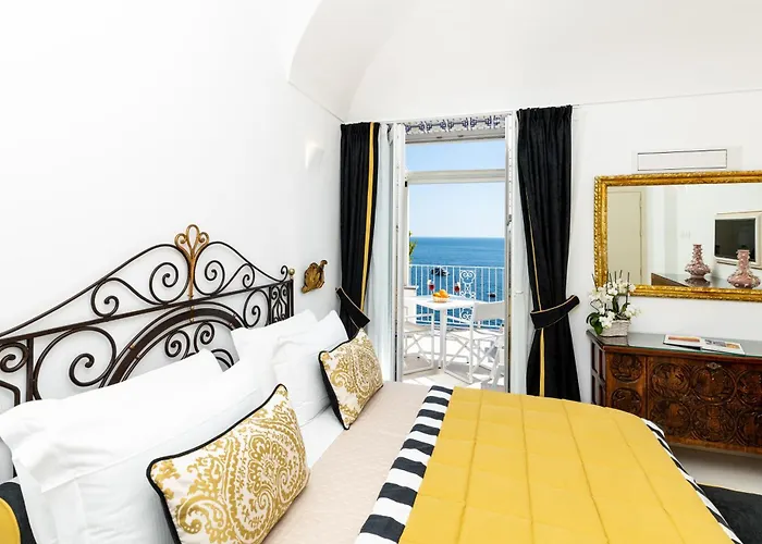 Pietra Santa Positano