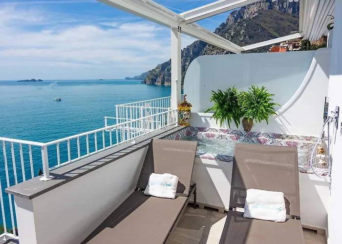 Pietra Santa Konukevi