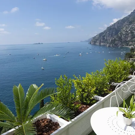 בית הארחה Pietra Santa 4*